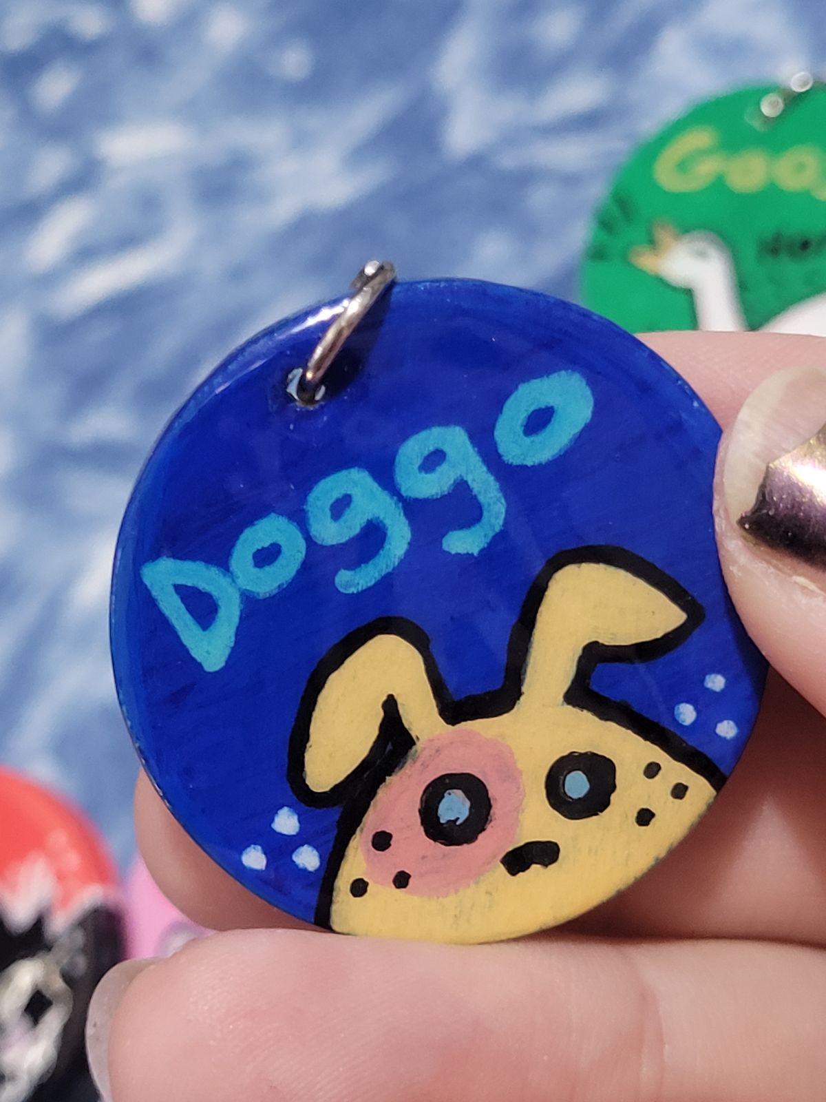 Doggo Cute dog badge with the word 'Doggo'.